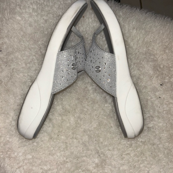 Bzees sandals - Picture 10 of 11